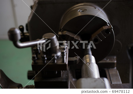 Setup of additional machining with a lathe 69478112