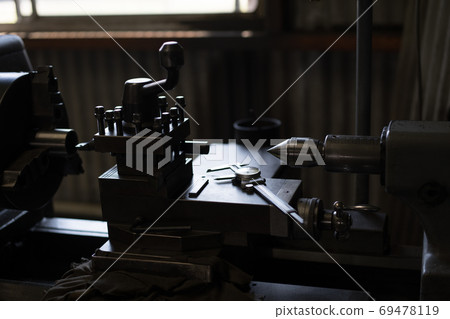 用車床加工內徑 用車床加工內徑 69478119