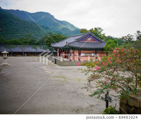 Wolchulsan Dogapsa Temple, Cheonhwangsa-ro, Yeongam-eup, Yeongam-gun, Jeollanam-do, Korea 69481024