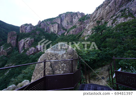 Wolchulsan Dogapsa Temple, Cheonhwangsa-ro, Yeongam-eup, Yeongam-gun, Jeollanam-do, Korea Wolchulsan Dogapsa Temple, Cheonhwangsa-ro, Yeongam-eup, Yeongam-gun, Jeollanam-do, Korea 69481397