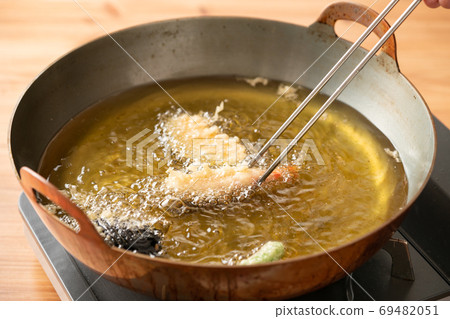Fry tempura Fry tempura 69482051