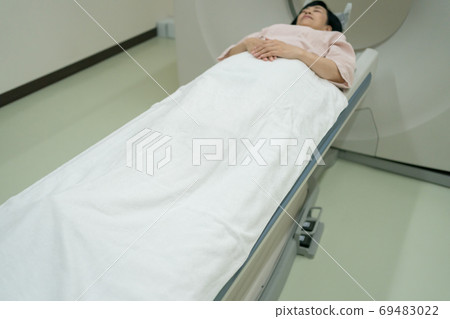 female, females, lady 69483022