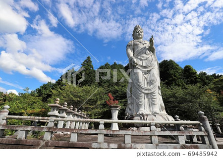 Tsubosakadera 69485942