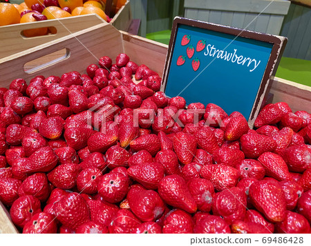 Artificial red strawberrys 69486428