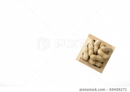 peanuts peanuts 69489271