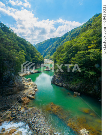 river, valley, canyon 69489332