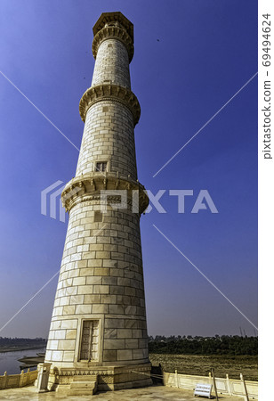 Tower of Taj Mahal in Agra, Uttar Pradesh, India Tower of Taj Mahal in Agra, Uttar Pradesh, India 69494624