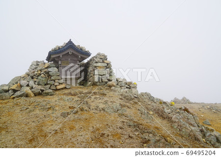 Tateyama Bessan summit 69495204