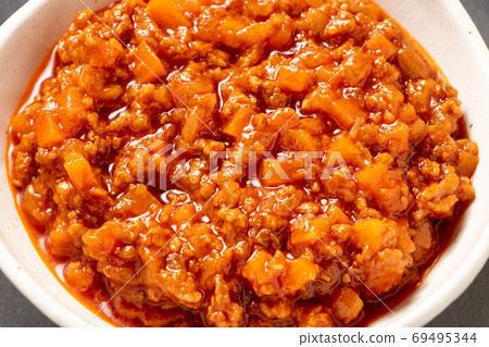 Up of meat sauce. Up of meat sauce. 69495344