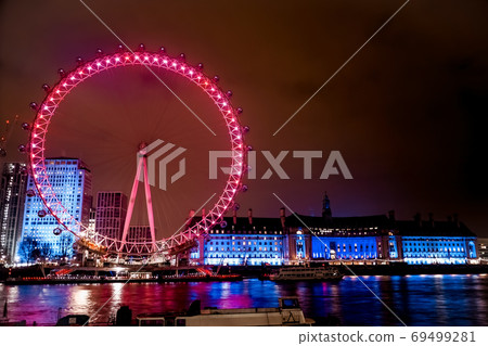 London Eye (Ferris wheel in London, England) 69499281