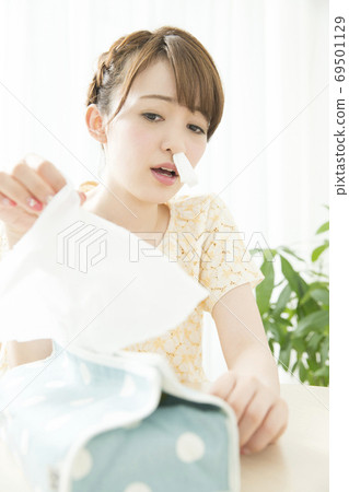 一個感冒的女人 69501129