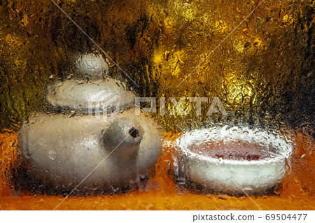 image of teapot cup water drop  69504477