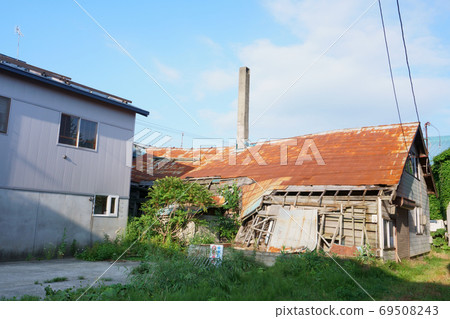 Ruins Ruins 69508243