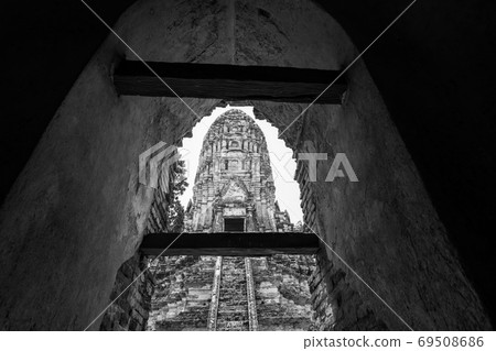 Wat Chaiwattanaram ancient architecture, Ayutthaya 69508686