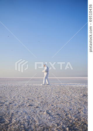 Rocketman exploring new planet 69510436