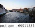 Scenery overlooking the Bamberg-Regnitz River in Germany (late autumn) 69511885
