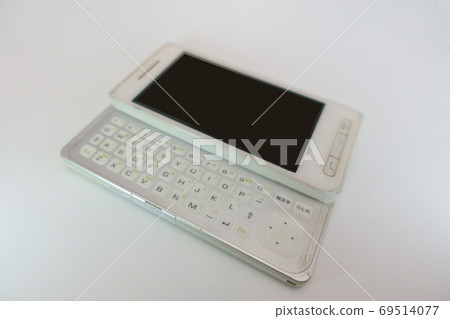 Side-sliding old mobile phone feature phone Side-sliding old mobile phone feature phone 69514077