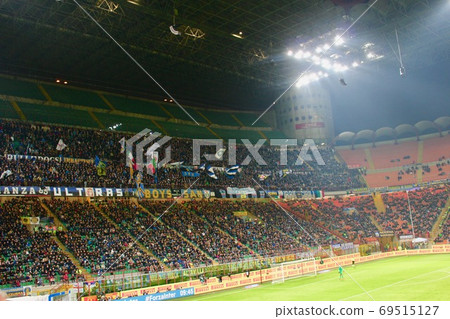 英特爾足球 69515127