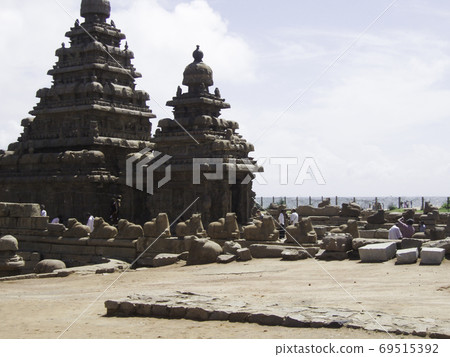 Shore Temple in Mahabalipuram, South India Shore Temple in Mahabalipuram, South India 69515392
