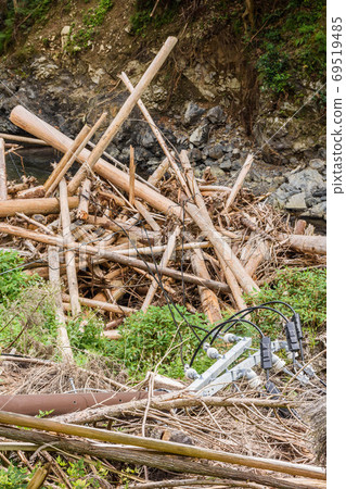 Disaster typhoon claw marks Disaster typhoon claw marks 69519485