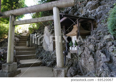 September Shinagawa 374 Shinagawa Shrine's Fujizuka / Gotenyama Jonan Gozan September Shinagawa 374 Shinagawa Shrine's Fujizuka / Gotenyama Jonan Gozan 69520067