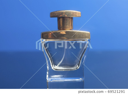 men's perfume in bottle 69521291
