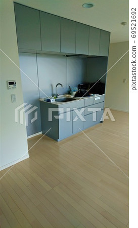 獨自搬家 獨自搬家 69521692