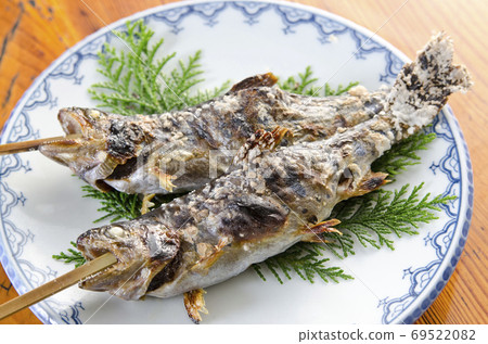 Salt-grilled mountain girl 69522082