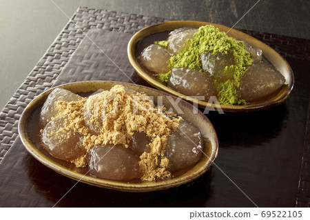 Warabimochi [kinako, matcha] 69522105