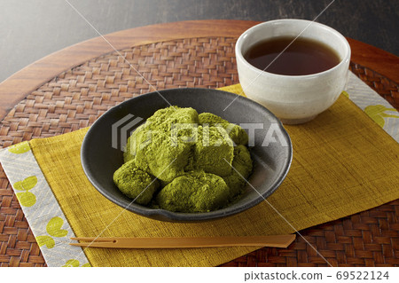 Warabimochi [Matcha] and Hojicha 69522124