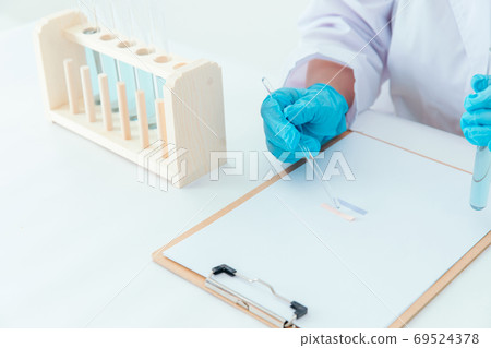 litmus paper 69524378