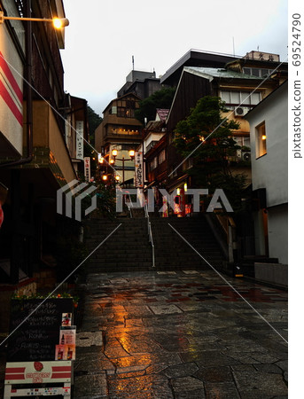 Ikaho Onsen Ishidangai at dusk 69524790
