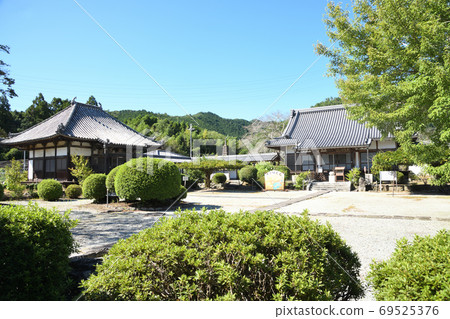 Sesonji Main Hall (right) and Taishido (left) 69525376