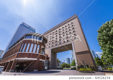 Navios Yokohama Building 69526259