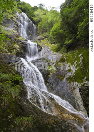 Seven kinds of waterfalls (Fukusaki Town, Kanzaki District, Hyogo Prefecture) Seven kinds of waterfalls (Fukusaki Town, Kanzaki District, Hyogo Prefecture) 69526416
