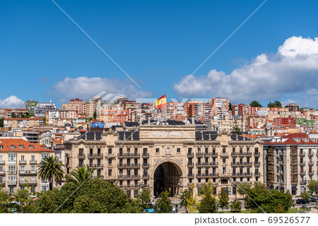 Panoramic view of Santander a sunny day 69526577