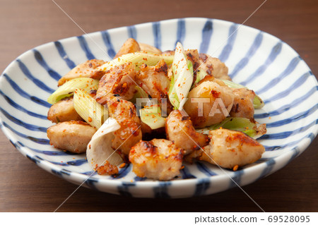 炒魚洋蔥鹽 69528095