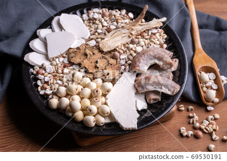 台灣四藥湯麻chi藥膳湯 台灣四藥湯麻chi藥膳湯 69530191