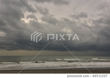 多雲的海,恩州那田,海浪來了 多雲的海,恩州那田,海浪來了 69531207