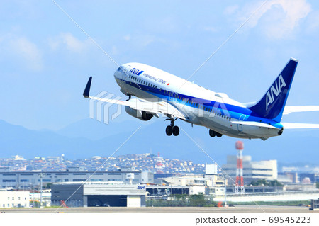 Osaka International Airport Take off 69545223