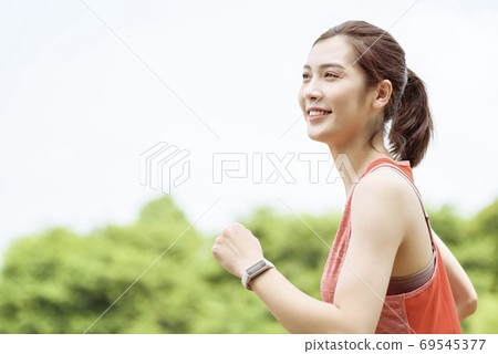 Women's Sports Running 69545377