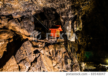 Nippara Limestone Cave, Okutama-cho, Tokyo Nippara Limestone Cave, Okutama-cho, Tokyo 69548047