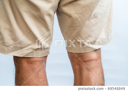 Men in shorts Men in shorts 69548849