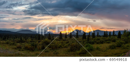 Beautiful Panoramic View of Canadian Landscape 69549918