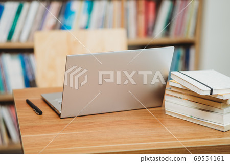 Library, laptop 69554161