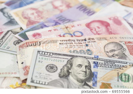 International currencies banknotes 69555566