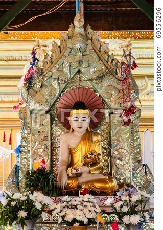 The White stupa temple of Kuthodaw in Mandalay, Myanmar, former Burma 69556296