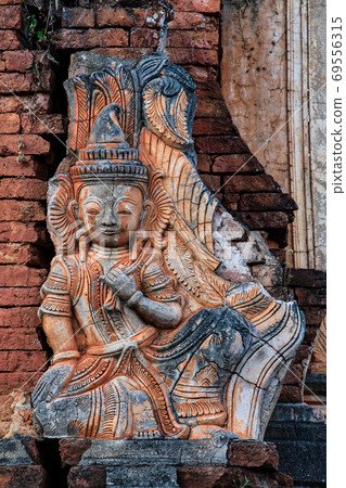 Ruins of ancient stupas of Shwe Indein Pagoda Inle Lake, Shan State, Myanmar Ruins of ancient stupas of Shwe Indein Pagoda Inle Lake, Shan State, Myanmar 69556315