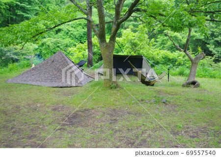 Slow life while touching nature in the mountains Slow life while touching nature in the mountains 69557540