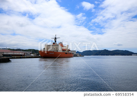 《Icebreaker Antarctic research ship》 Sasebo port call 《Icebreaker Antarctic research ship》 Sasebo port call 69558354